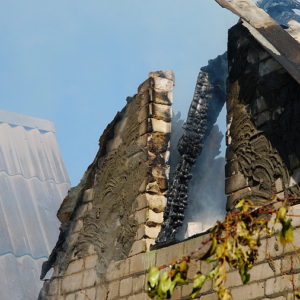 Maui will rebuild - rebuilding burn down house